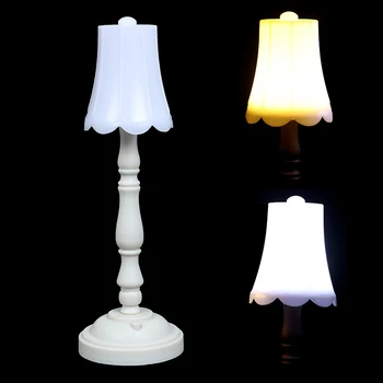 Visoka Kvaliteta 1 Kom Mini 1/12 Skala lutkine Minijaturni LED Svjetiljka podna lampa za Lutke, Igračke Kućni Dekor