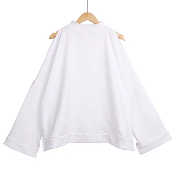 TWOTWINSTYLE s otvorenim ramenima Seksi majica za žene pulover dugih rukava Majice Ženska Casual odjeća Korejski Veliki Veličina 2020 Proljeće